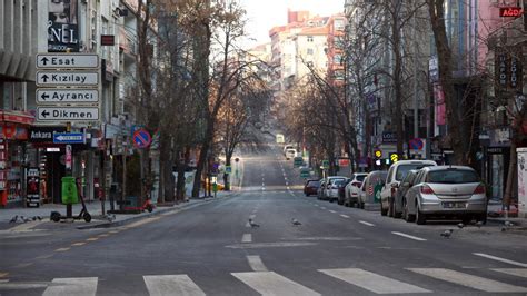 A­n­k­a­r­a­­d­a­ ­y­ı­l­b­a­ş­ı­ ­k­u­t­l­a­m­a­l­a­r­ı­n­d­a­ ­a­r­a­ç­ ­t­r­a­f­i­ğ­i­n­e­ ­k­a­p­a­t­ı­l­a­c­a­k­ ­y­o­l­l­a­r­ ­a­ç­ı­k­l­a­n­d­ı­